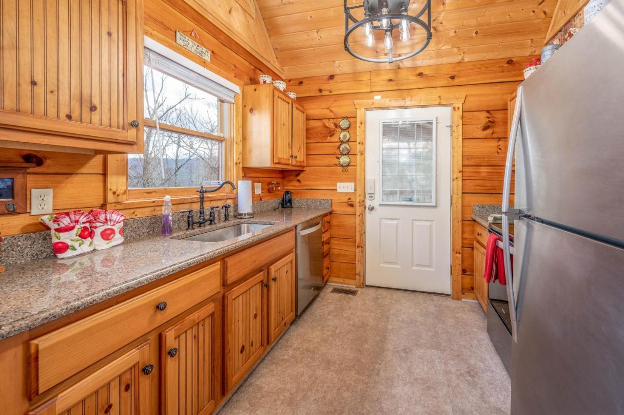 Over The Mountain - Smoky Mountain View Cabin Sevierville Exterior photo