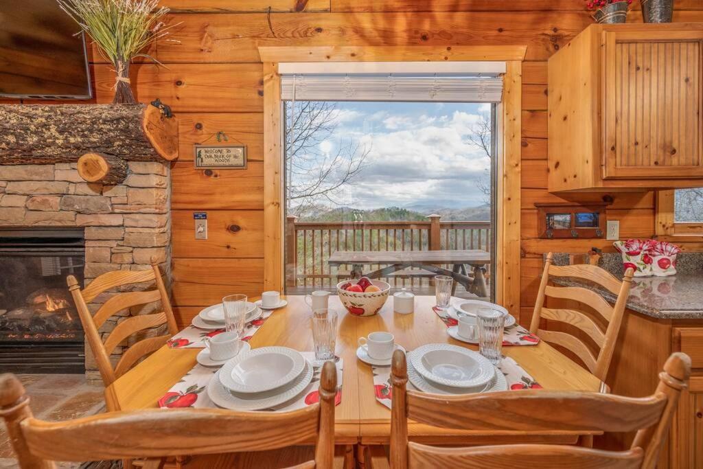 Over The Mountain - Smoky Mountain View Cabin Sevierville Exterior photo