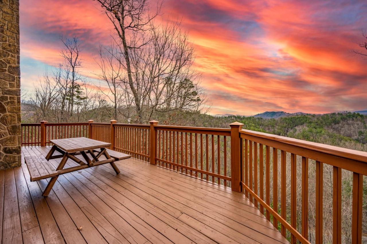 Over The Mountain - Smoky Mountain View Cabin Sevierville Exterior photo