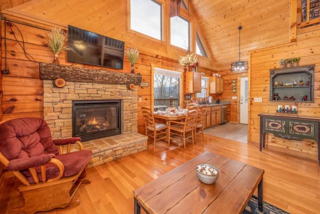 Over The Mountain - Smoky Mountain View Cabin Sevierville Exterior photo