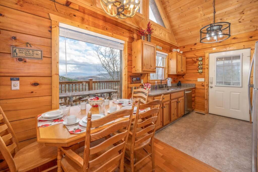 Over The Mountain - Smoky Mountain View Cabin Sevierville Exterior photo
